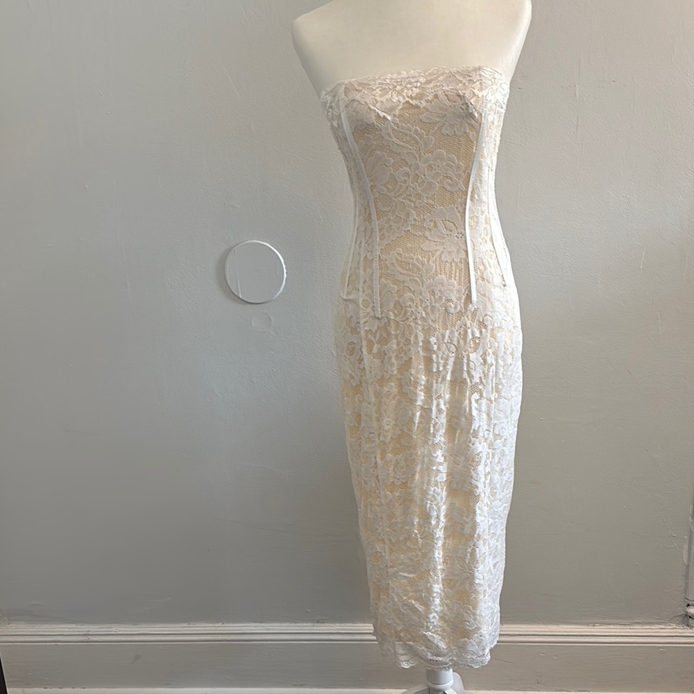 NanaMacs Strapless Cream Lace Dress